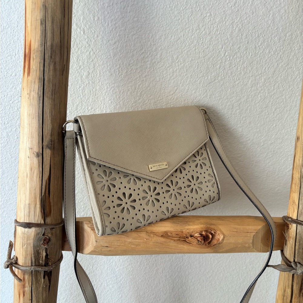 Kate Spade mini envelope crossbody bag / clutch